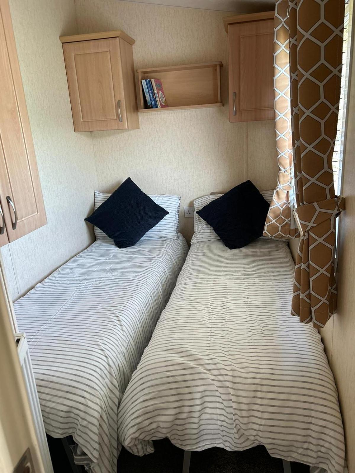 J&D By The Sea Hotell Heysham Eksteriør bilde